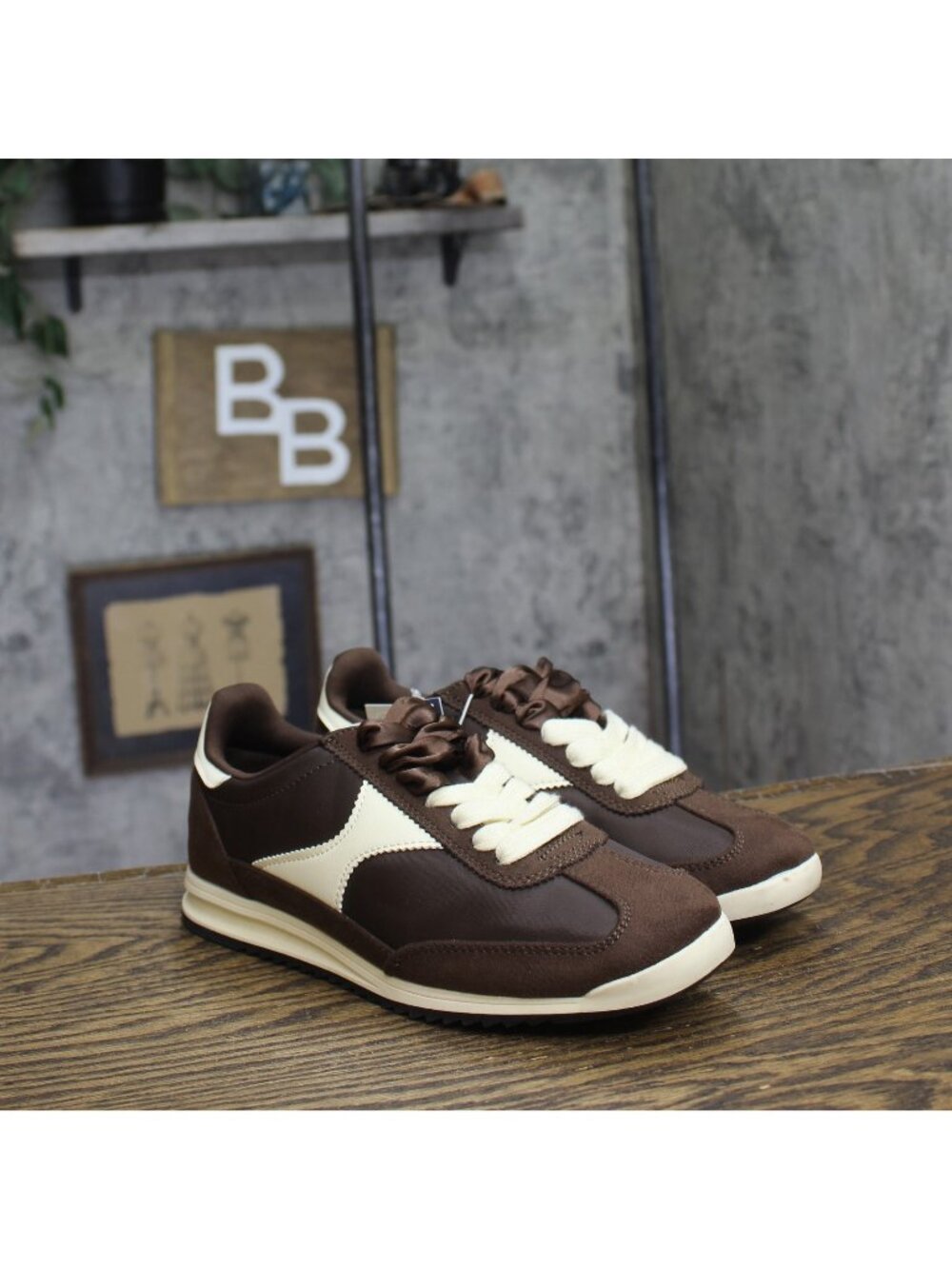 Universal Thread Womens Skyler Jogger Sneakers 94462452 Brown 6.5M